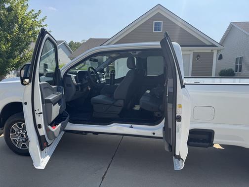 White 2025 Ford F-350 XLT
