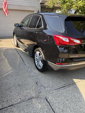 Black 2019 Chevrolet Equinox 1LT