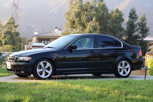 2005 BMW 330 i