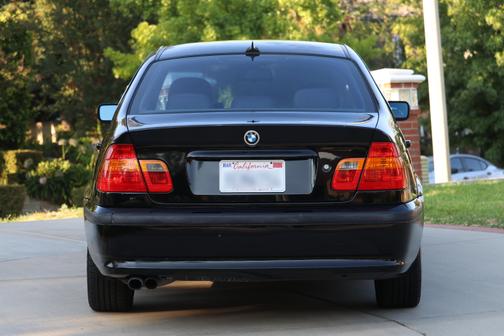 2005 BMW 330 i
