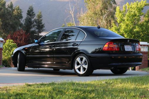 2005 BMW 330 i