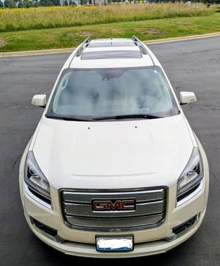 White 2014 GMC Acadia Denali