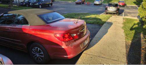 Beige 2009 Chrysler Sebring LX