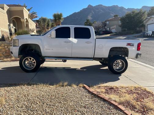 2007 Chevrolet Silverado 2500 LT2 H/D Crew Cab