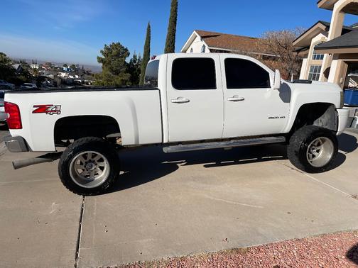 2007 Chevrolet Silverado 2500 LT2 H/D Crew Cab