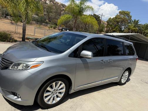 Silver 2015 Toyota Sienna Limited