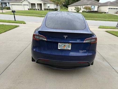 Blue 2023 Tesla Model Y Performance