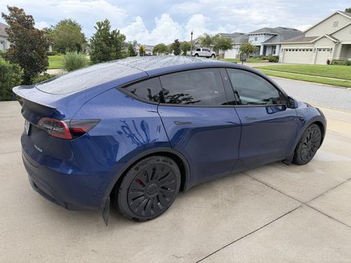 Blue 2023 Tesla Model Y Performance