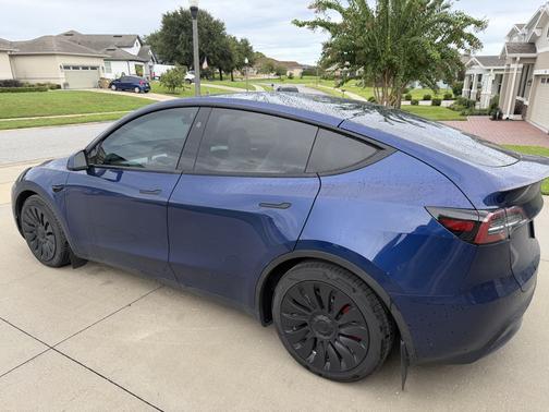 Blue 2023 Tesla Model Y Performance