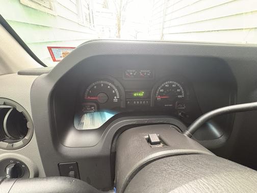 Red 2009 Ford E350 Super Duty XL Extended Wagon