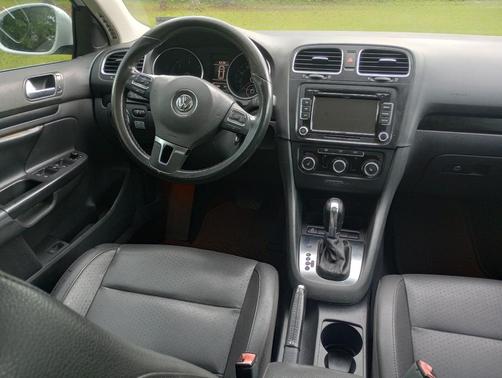 White 2014 Volkswagen Jetta SportWagen DSG TDI w/Sunroof