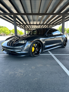 2020 Porsche Taycan Taycan Turbo