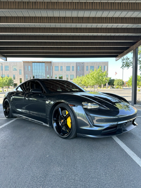 2020 Porsche Taycan Taycan Turbo