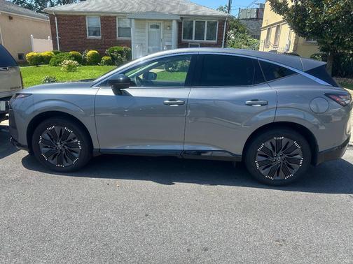 Gray 2025 Nissan Murano Platinum