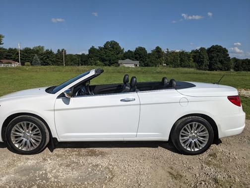 2014 Chrysler 200 Limited