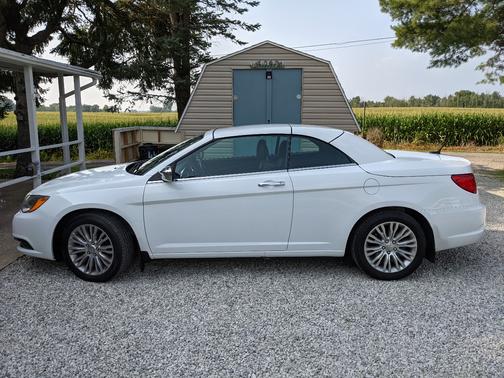 2014 Chrysler 200 Limited