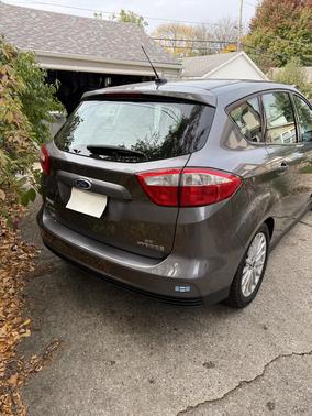 Gray 2013 Ford C-Max Hybrid SE