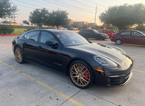 2023 Porsche Panamera E-Hybrid 4S