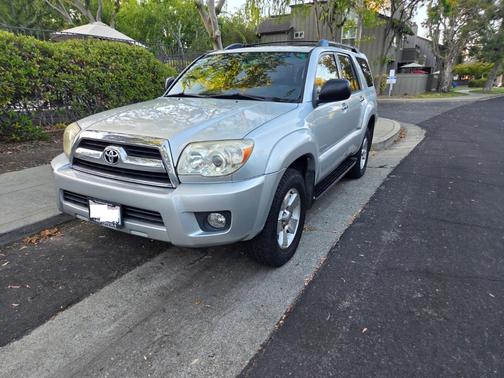Silver 2007 Toyota 4Runner SR5