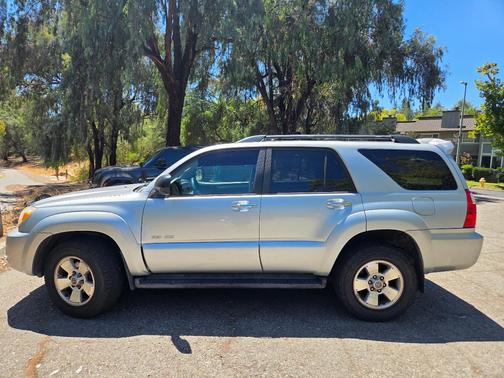 Silver 2007 Toyota 4Runner SR5