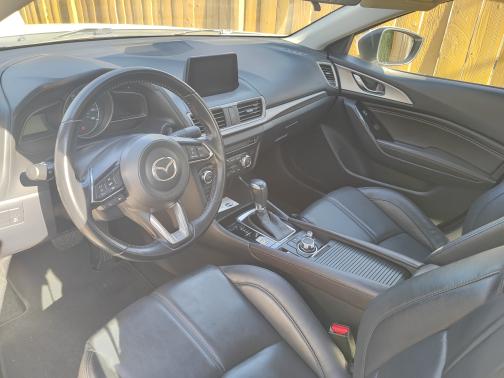 2018 Mazda Mazda3 Touring
