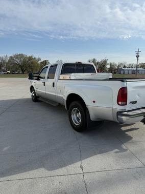 2004 Ford F-350 XLT Crew Cab Super Duty