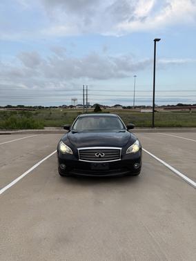 Black 2013 INFINITI M37 Base