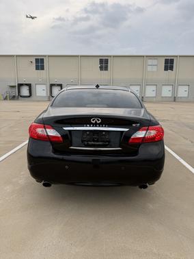 Black 2013 INFINITI M37 Base
