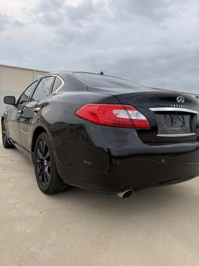 Black 2013 INFINITI M37 Base