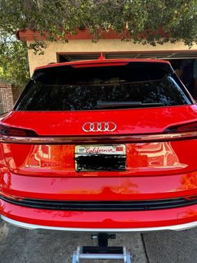 2019 Audi e-tron Premium Plus