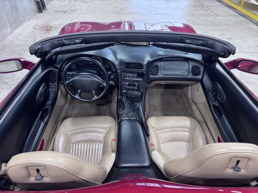 2001 Chevrolet Corvette Base