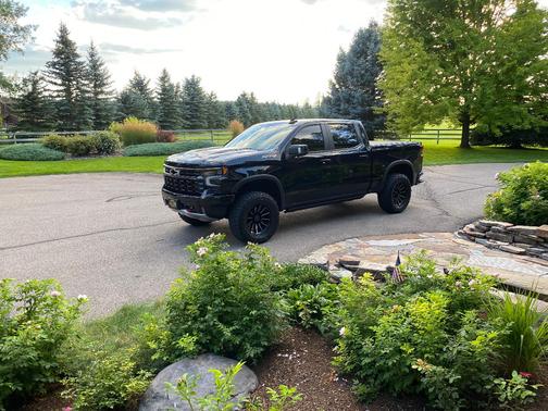 Black 2024 Chevrolet Silverado 1500 ZR2