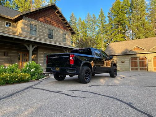Black 2024 Chevrolet Silverado 1500 ZR2
