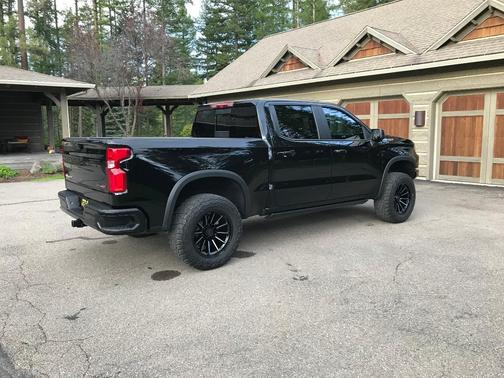Black 2024 Chevrolet Silverado 1500 ZR2