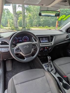 2019 Hyundai Accent SE