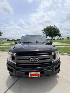 Black 2018 Ford F-150 XLT
