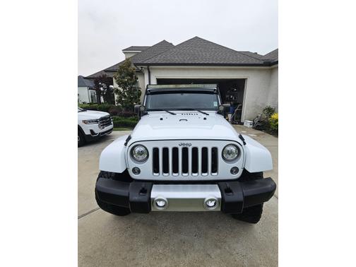 White 2017 Jeep Wrangler Unlimited Sahara