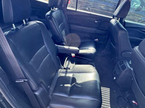 Black 2021 Honda Pilot Touring 7-Passenger