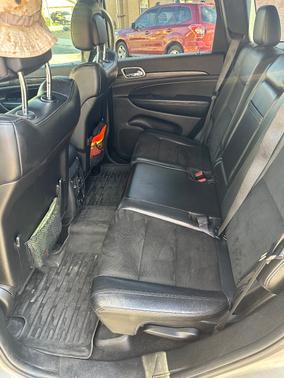 Silver 2020 Jeep Grand Cherokee Laredo