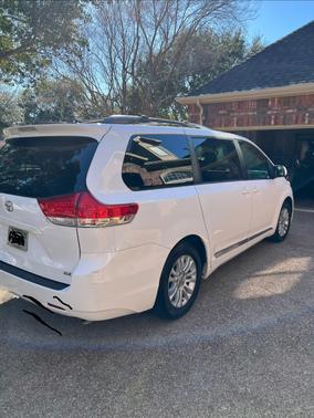 2013 Toyota Sienna XLE