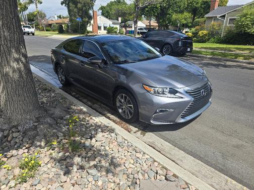 Gray 2016 Lexus ES 300h Base