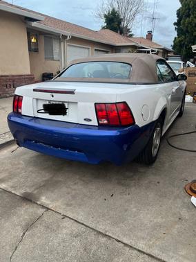 2004 Ford Mustang Base