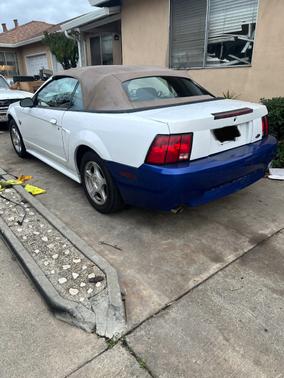 2004 Ford Mustang Base