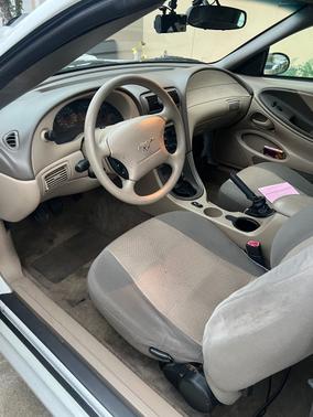 2004 Ford Mustang Base