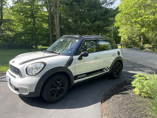 White 2011 MINI Cooper S Countryman Base