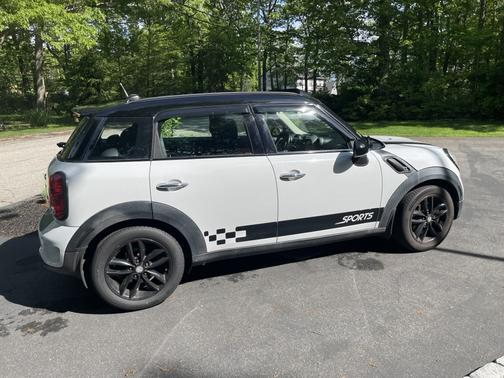 White 2011 MINI Cooper S Countryman Base