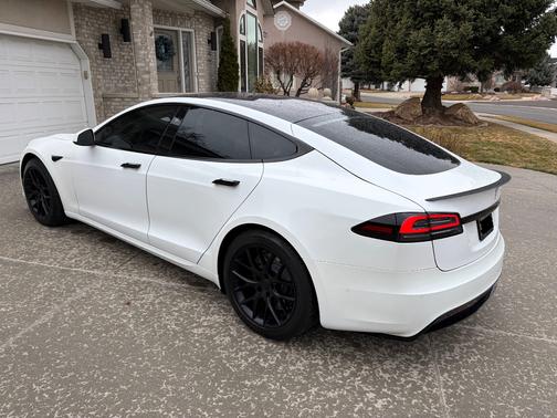 2023 Tesla Model S Plaid