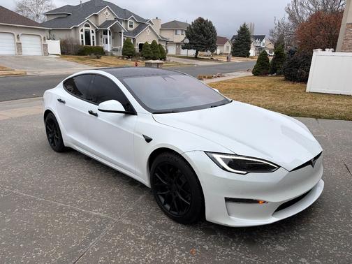 2023 Tesla Model S Plaid