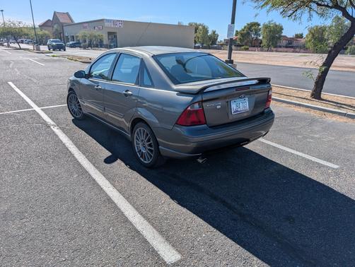 2005 Ford Focus ZX4 ST