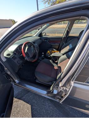 2005 Ford Focus ZX4 ST